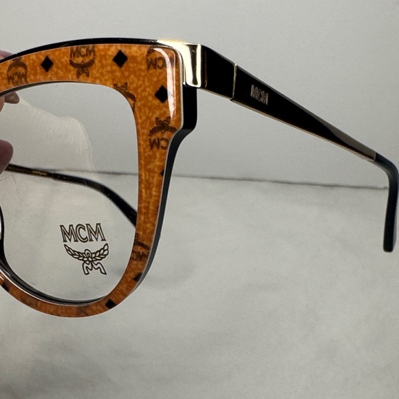 MCM Gold Textured Accessory - Picture 6 of 16